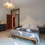 Vicino L'ospedale Con Parcheggio Gratuito Apartamento Módena