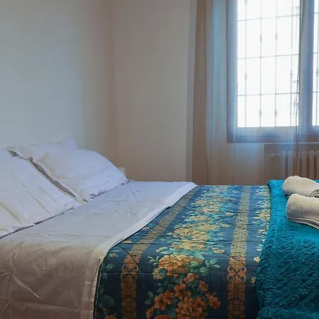 Vicino L'ospedale Con Parcheggio Gratuito Appartement Modena